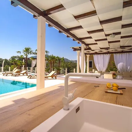 Caribic With 72sqm Private Pool, Whirlpool, Sauna, Outdoor Lounge Area * Gata