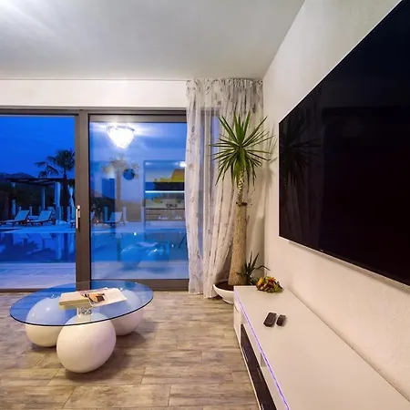 Villa Caribic With 72sqm Private Pool, Whirlpool, Sauna, Outdoor Lounge Area Gata