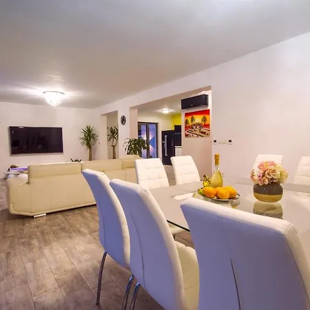 Caribic With 72sqm Private Pool, Whirlpool, Sauna, Outdoor Lounge Area * Gata