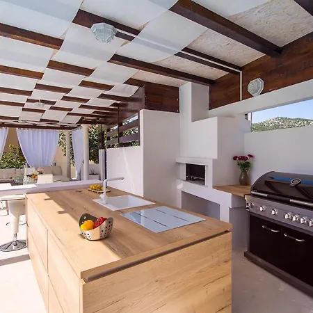 Caribic With 72sqm Private Pool, Whirlpool, Sauna, Outdoor Lounge Area Villa Gata