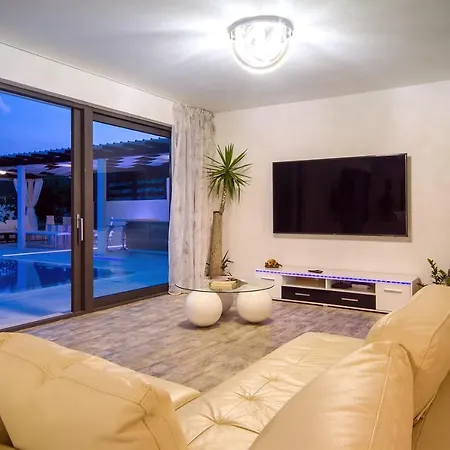 Caribic With 72sqm Private Pool, Whirlpool, Sauna, Outdoor Lounge Area Gata