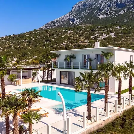 Villa Caribic With 72sqm Private Pool, Whirlpool, Sauna, Outdoor Lounge Area *